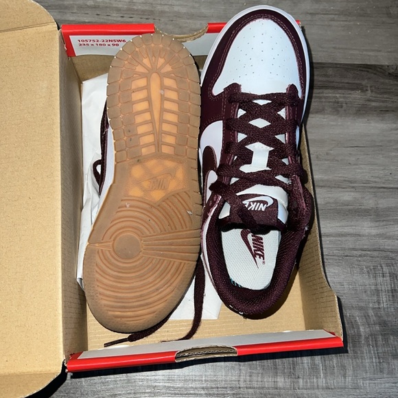 Nike Dunk Low - Picture 3 of 7